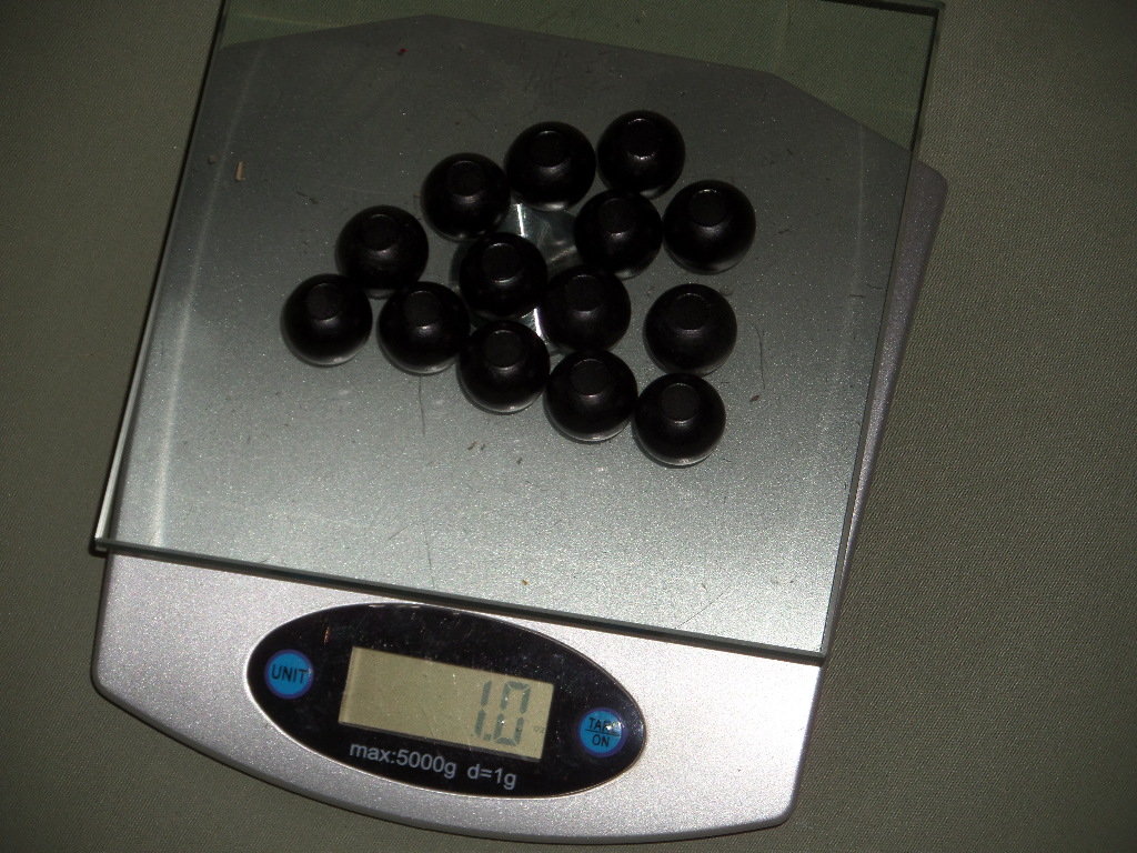 1 lb Vintage Round Black Wood 3/4" and 1" Beads Macrame Craft Supplies Lot 20mm and 25mm Wooden Beads 1/2 lb of Each Size