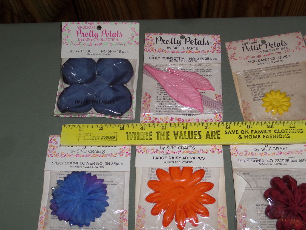 8 packs Vintage Assorted Siro Crafts Pretty Petals Mixed Colors, Junk Journal, Wall Decor Embellishment, Flower Making Supply