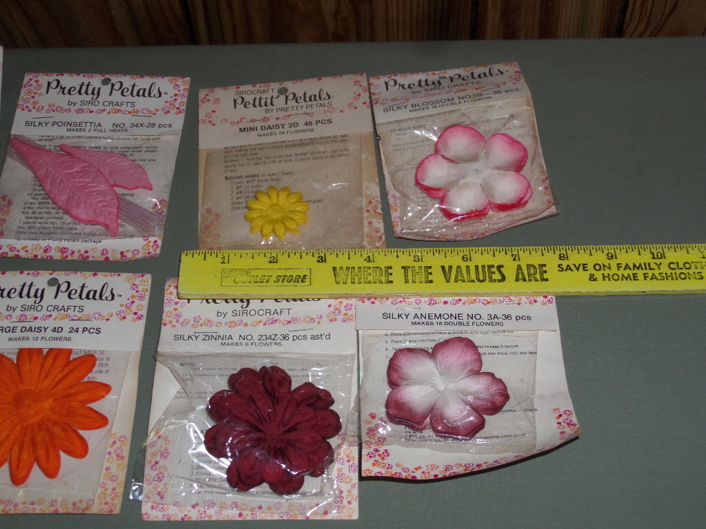 8 packs Vintage Assorted Siro Crafts Pretty Petals Mixed Colors, Junk Journal, Wall Decor Embellishment, Flower Making Supply