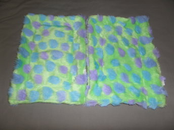 Dog or cat faux fur fleece pads